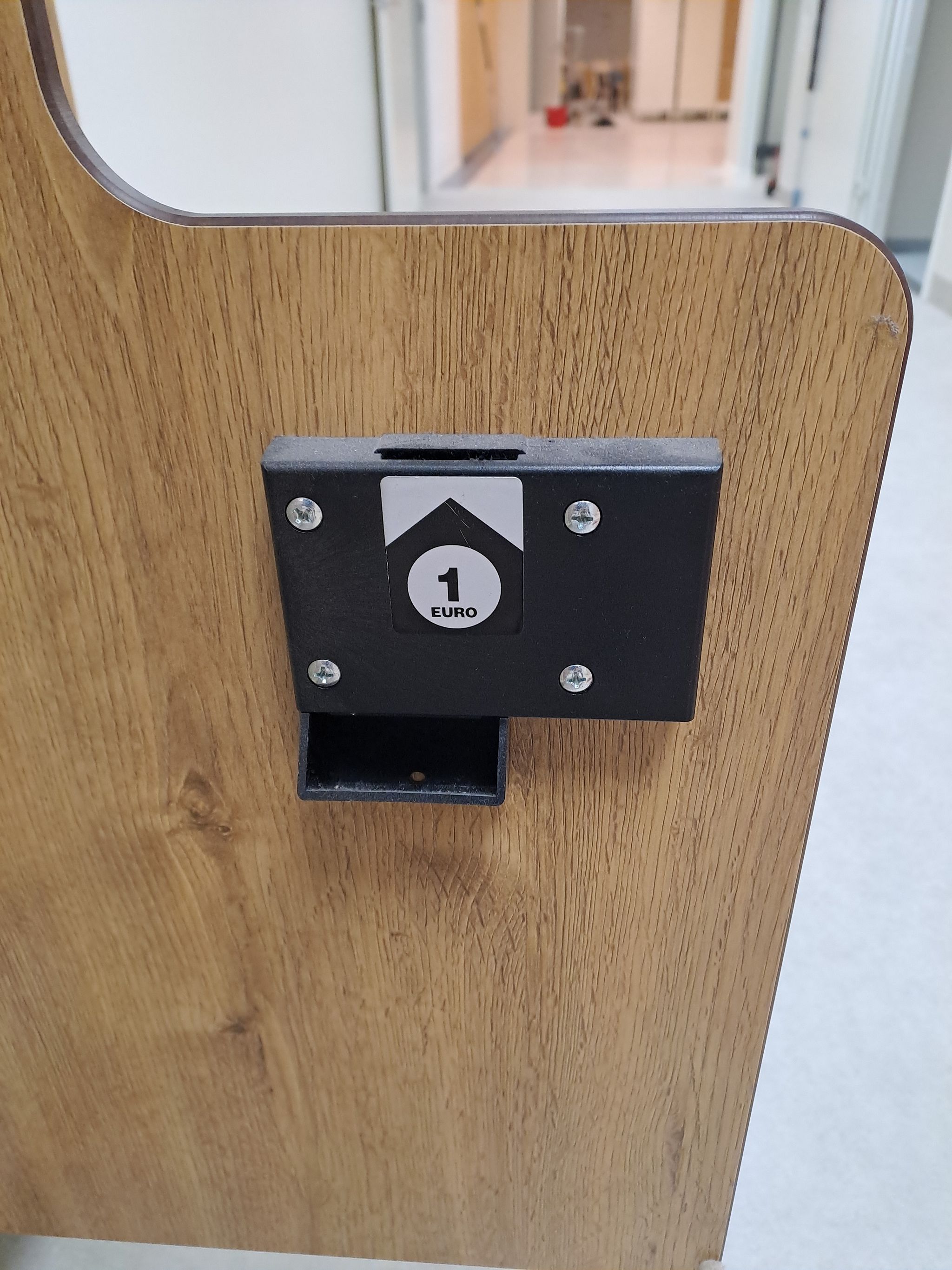 Image 7/10