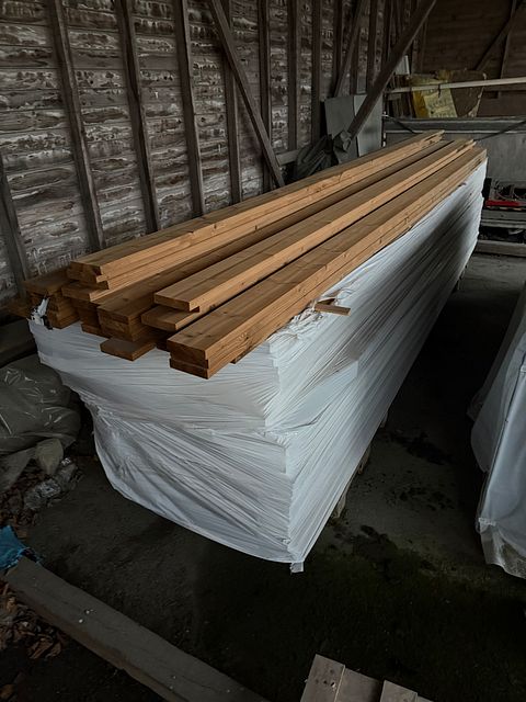 Image 1/8
