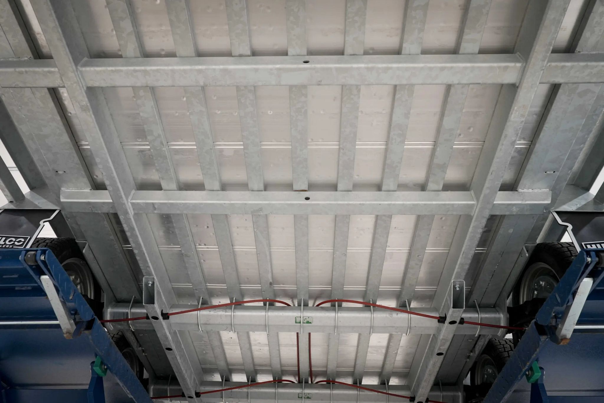 Image 11/16