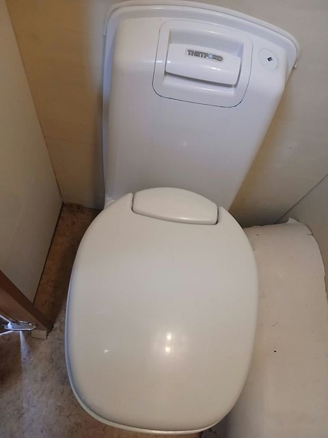 Image 13/19