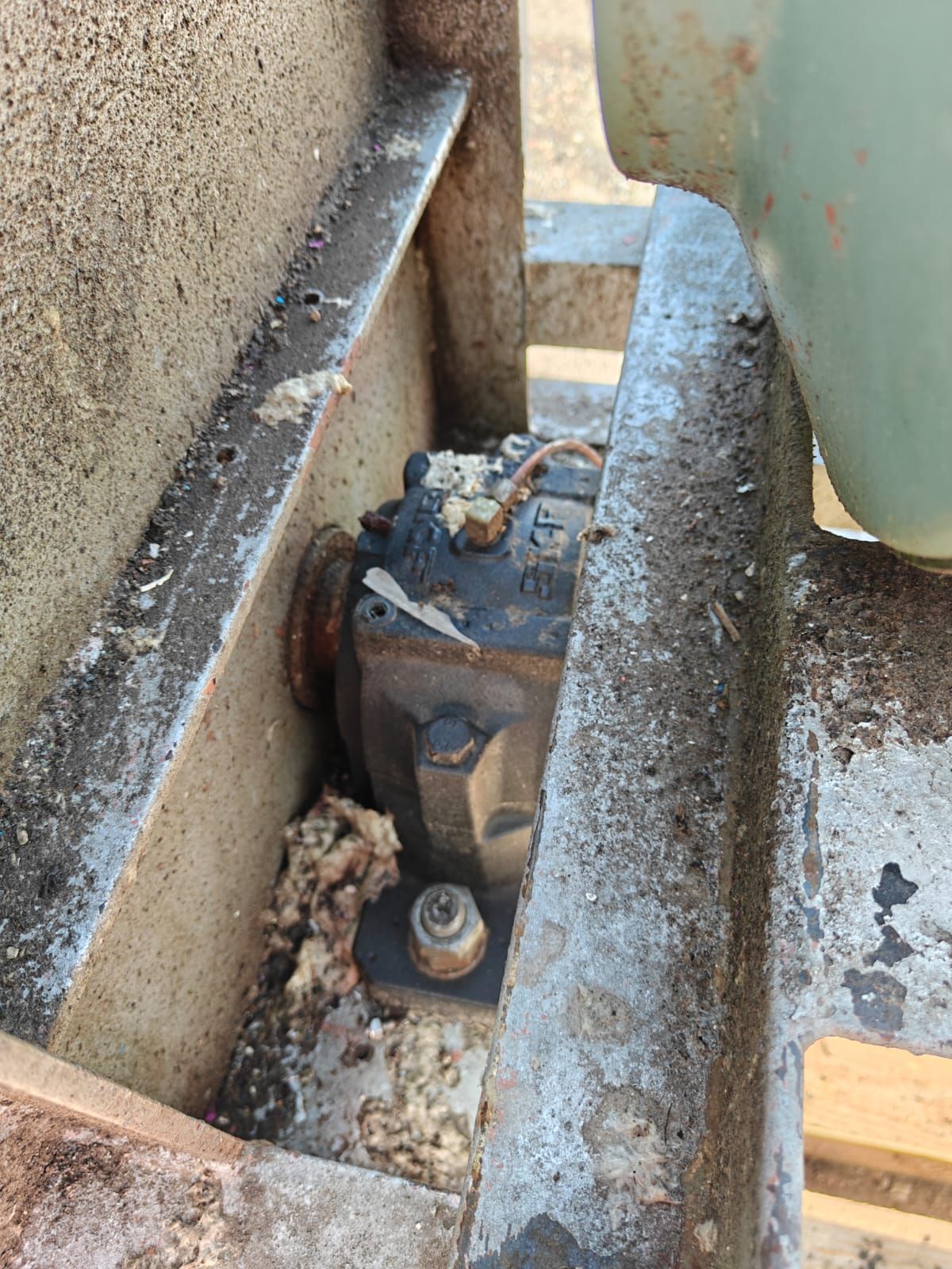 Image 8/8