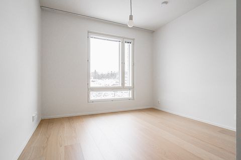 Image 9/16