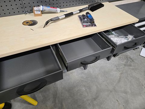 Image 3/15