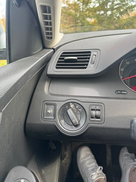Image 7/10