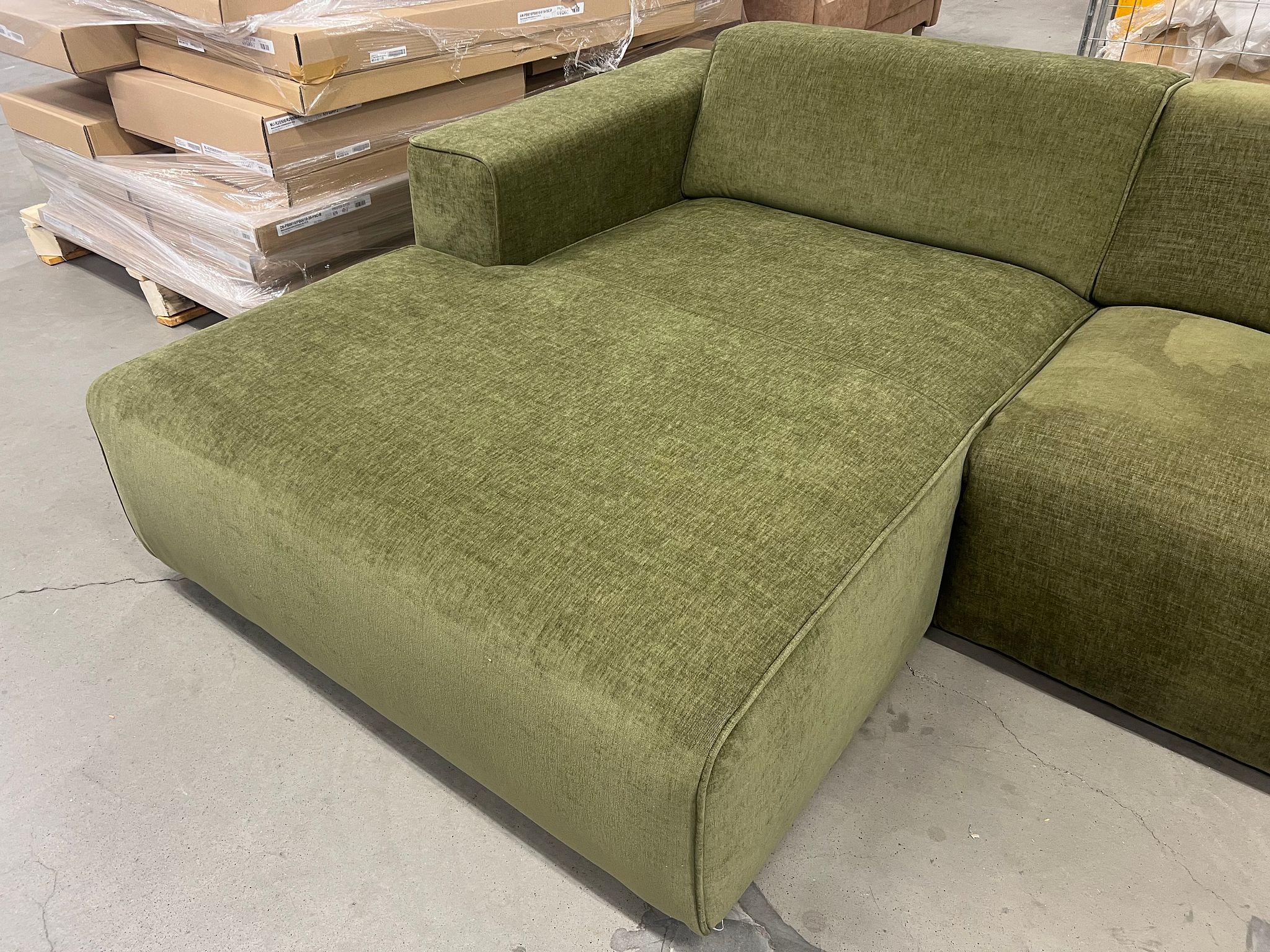 Image 6/10
