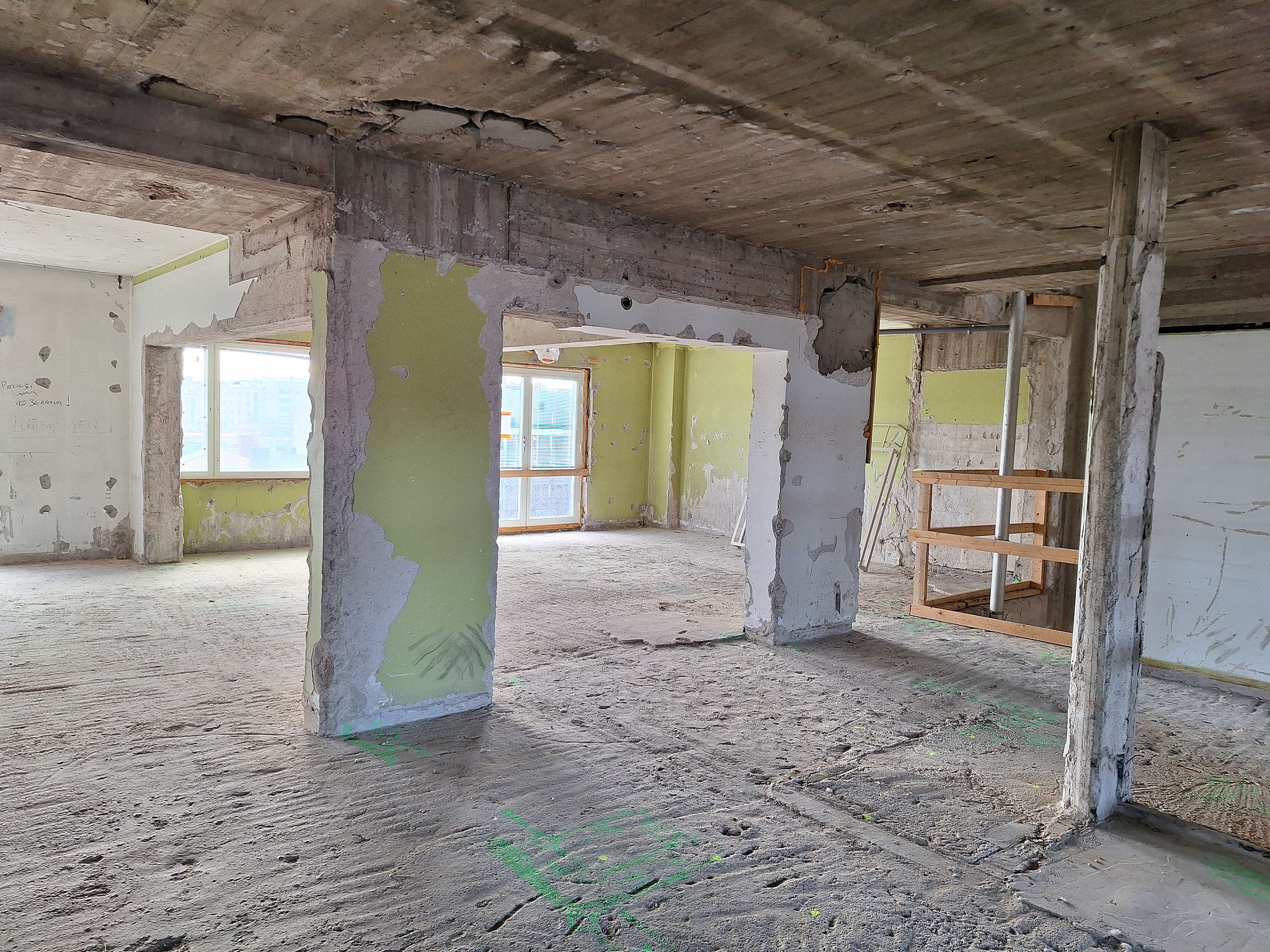 Image 10/20