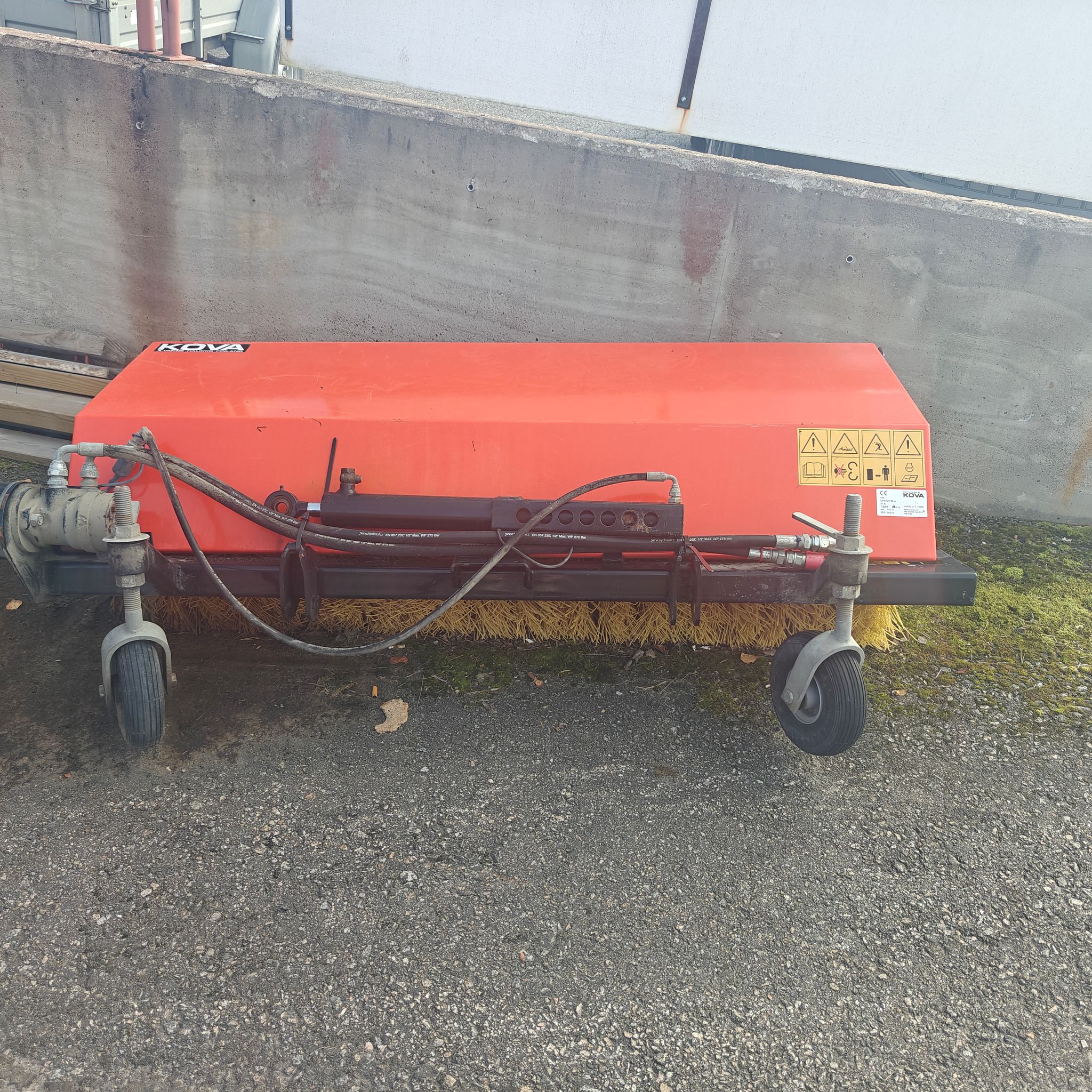 Image 1/4