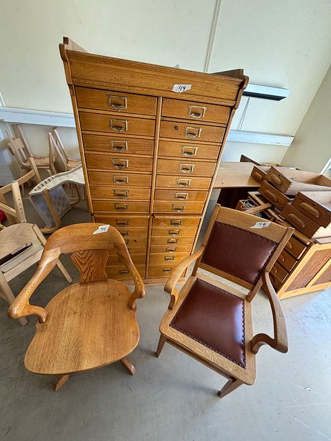 Image 1/8