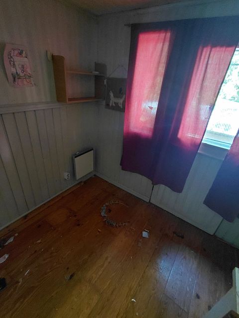 Image 11/12