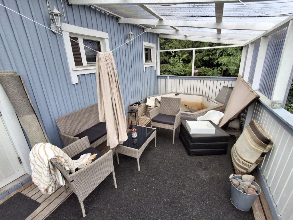Image 7/65