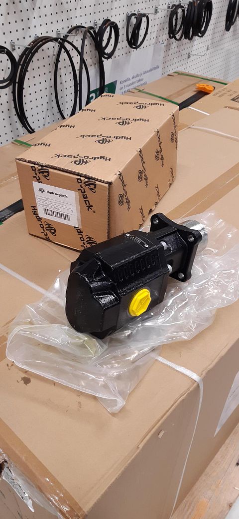 Image 1/4