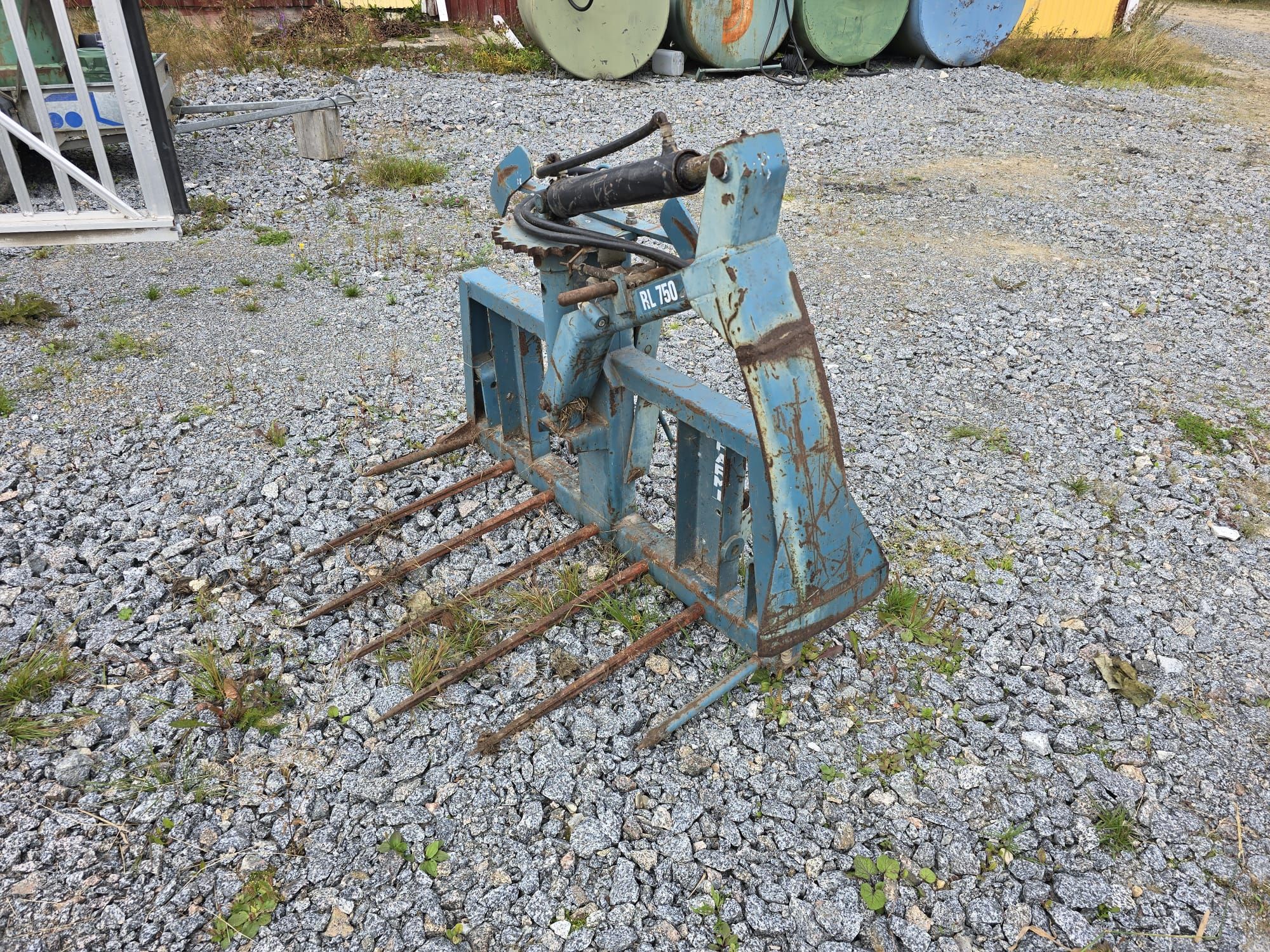 Image 4/6