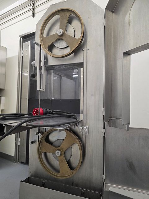 Image 6/7