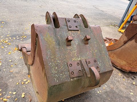 Image 3/6