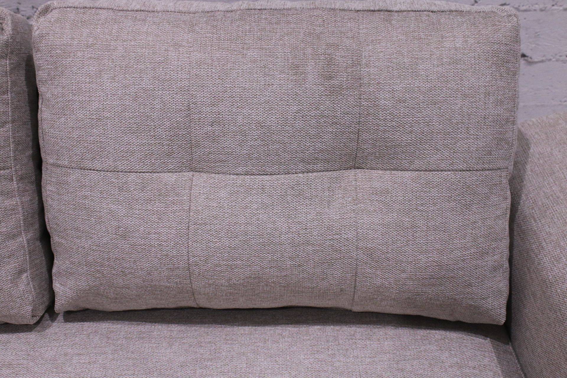 Image 4/8