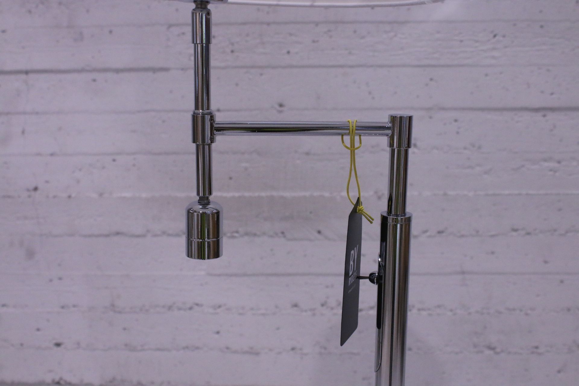 Image 7/8