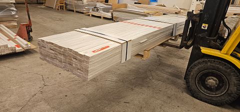 Image 1/8