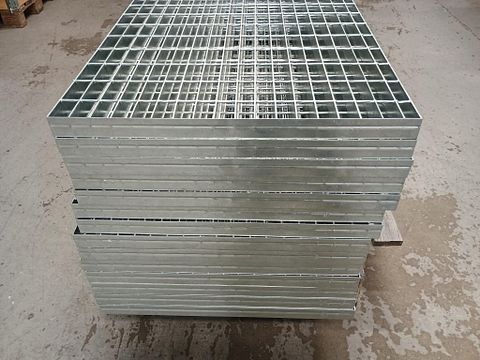 Image 2/4