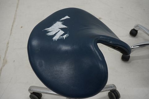 Image 3/9