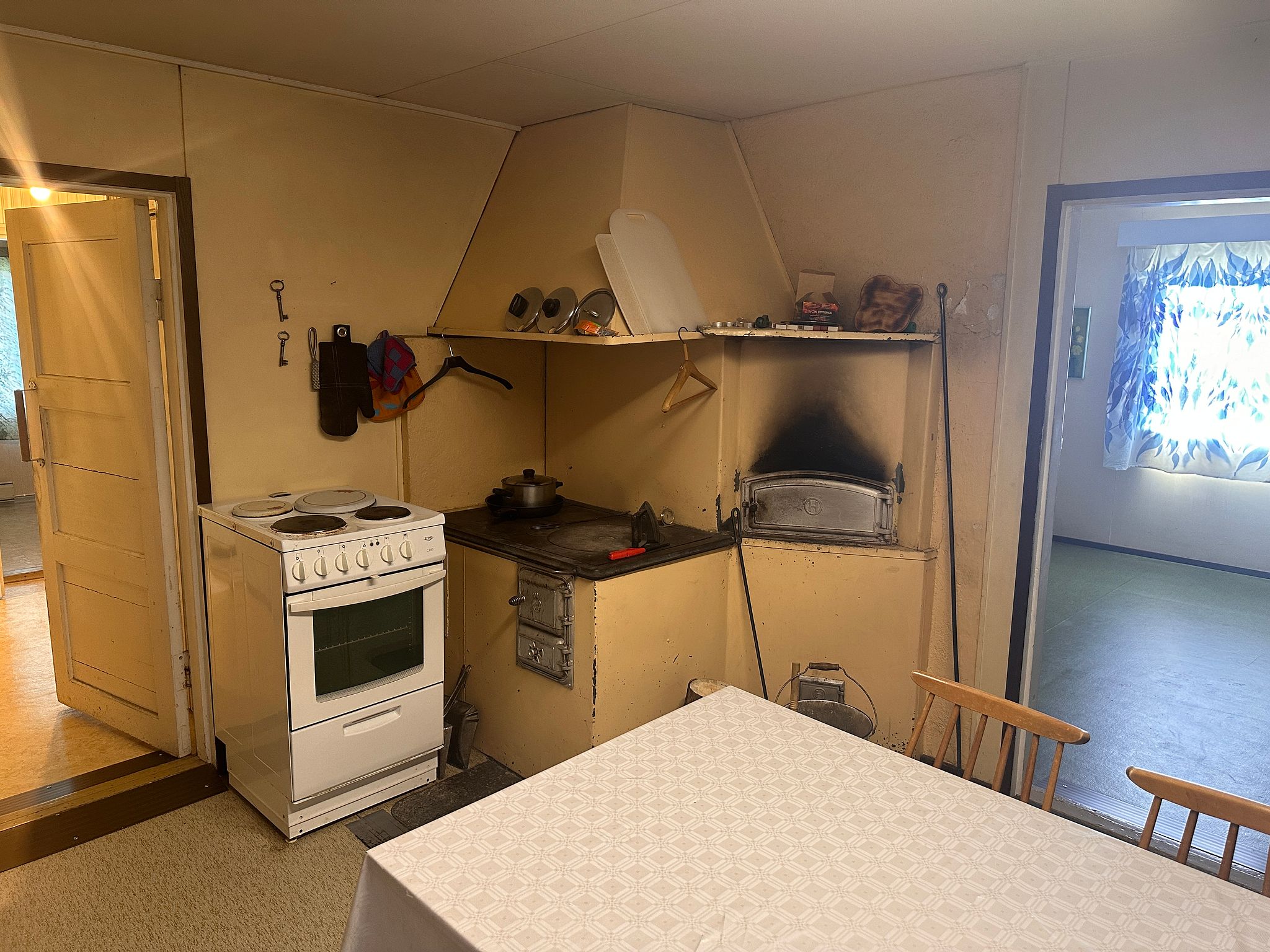 Image 11/17