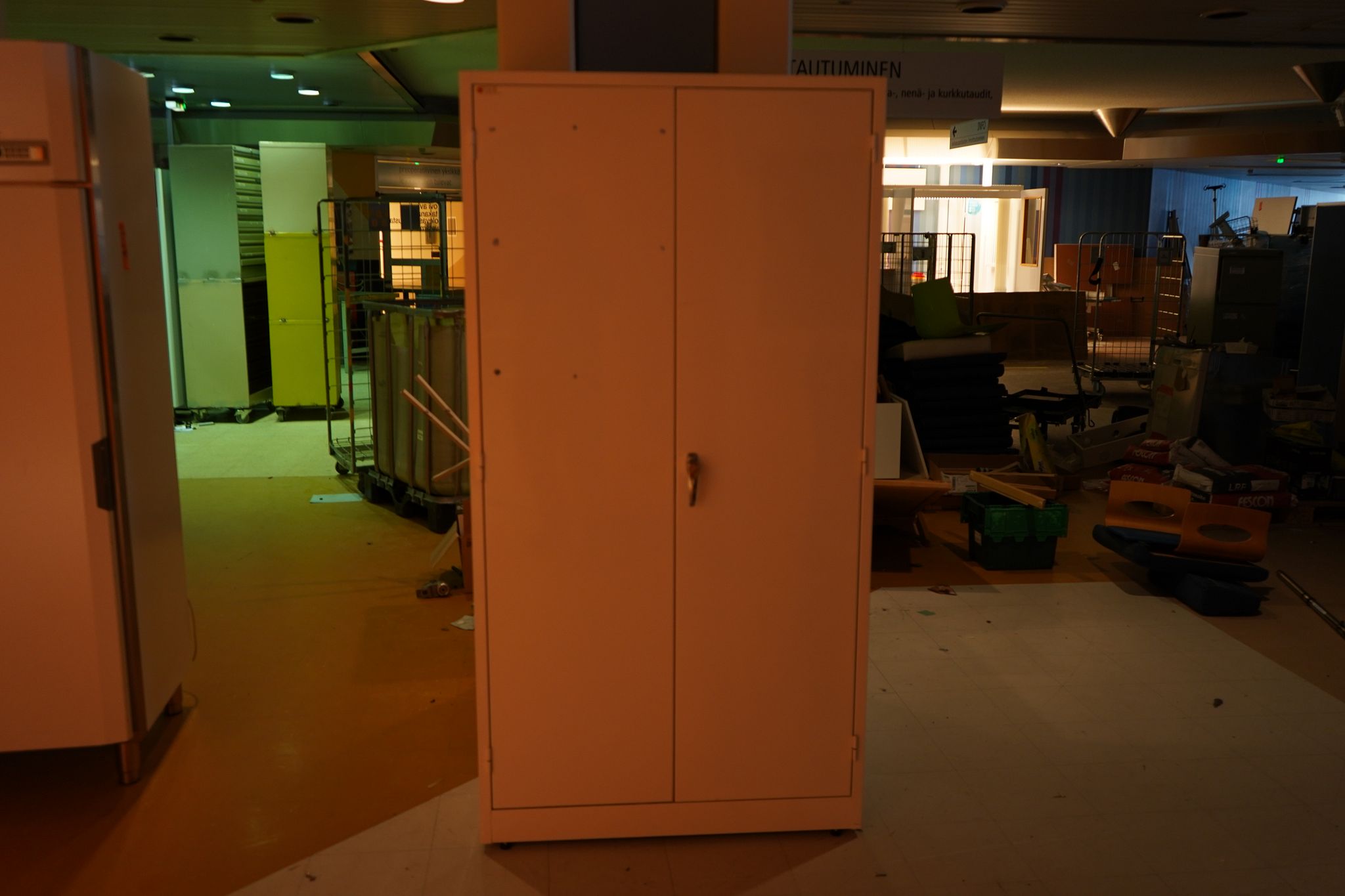 Image 1/8
