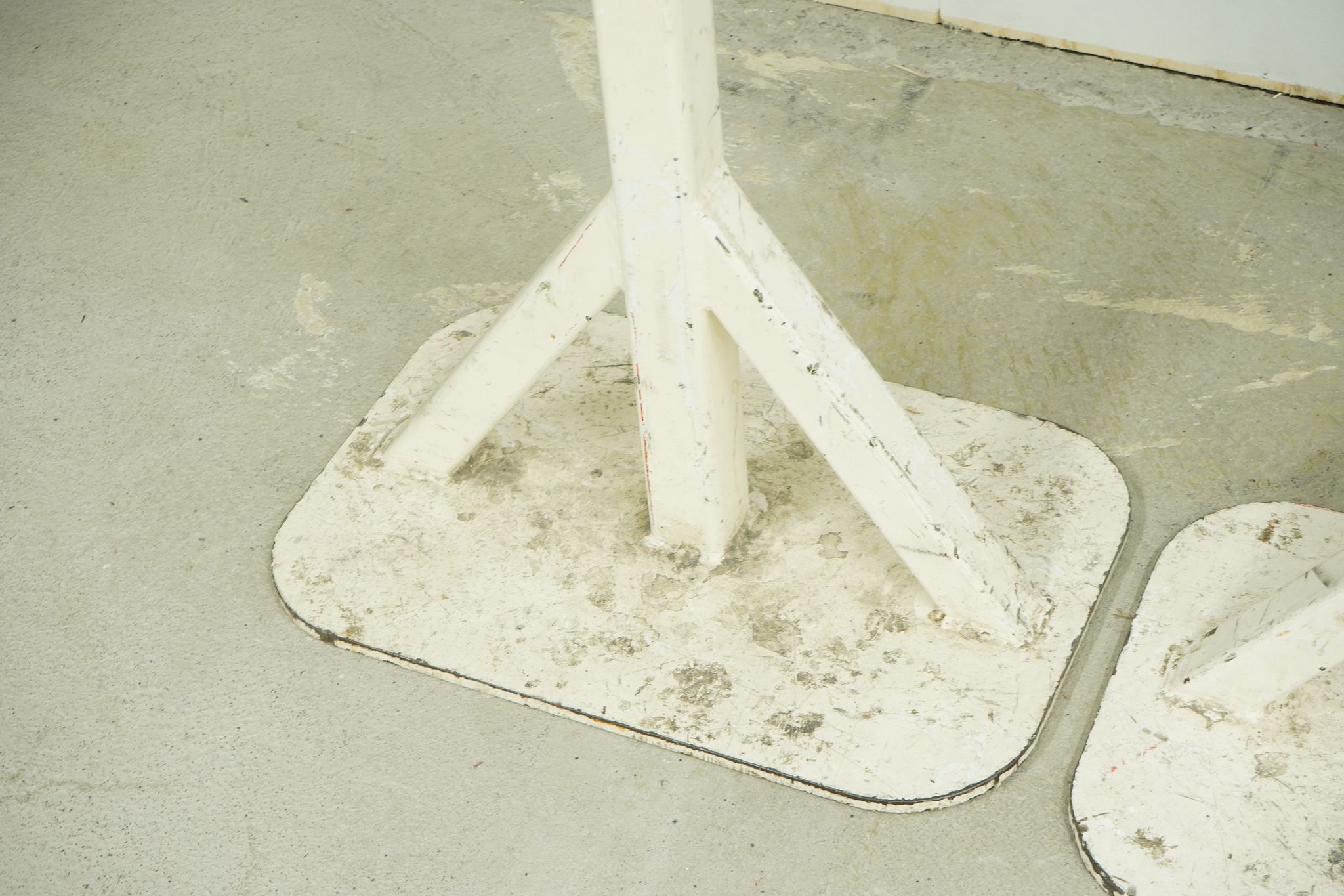 Image 6/8