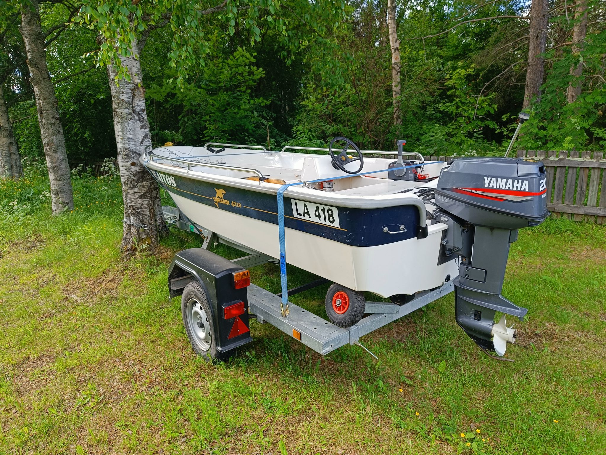 Image 1/19