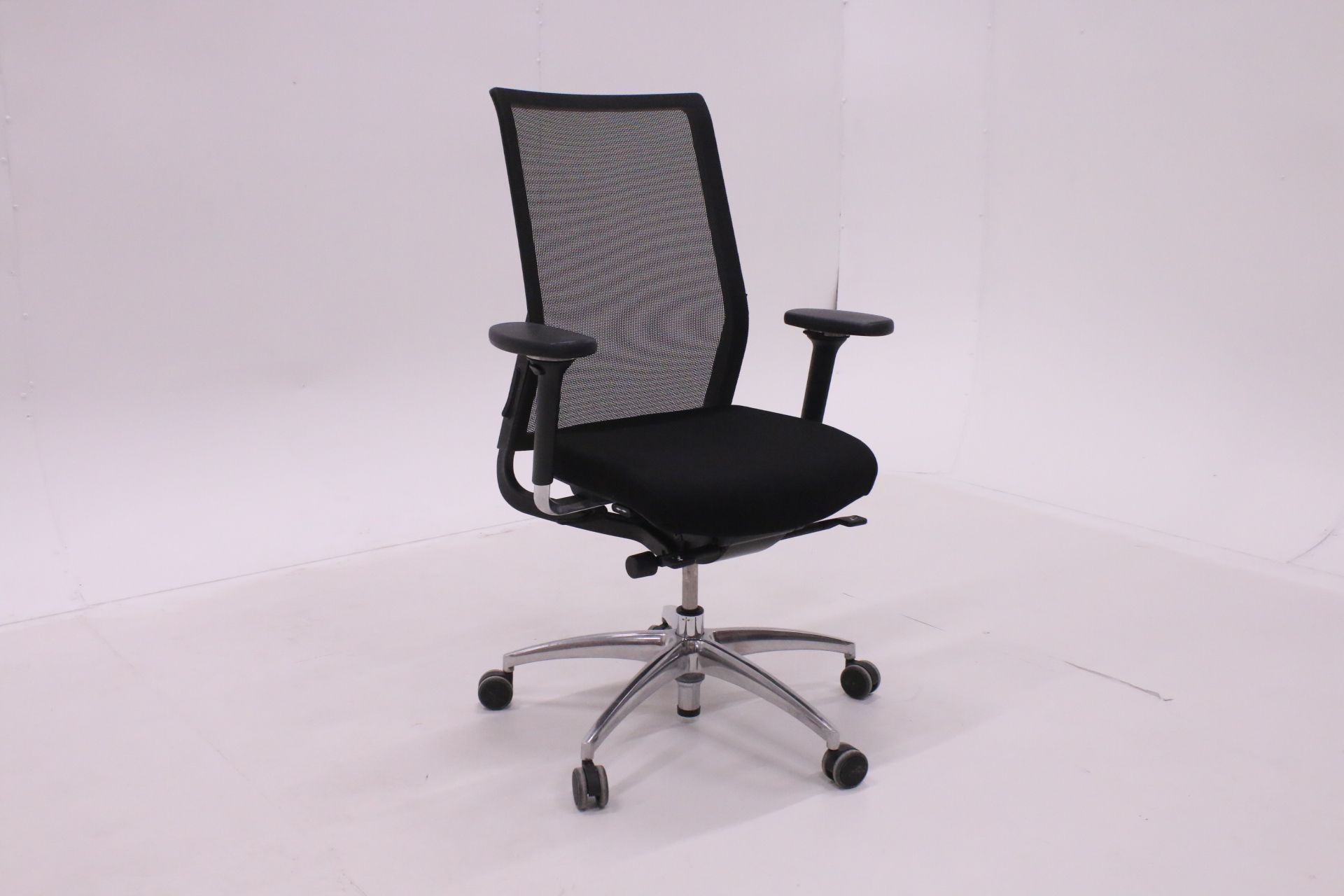 Image 3/7