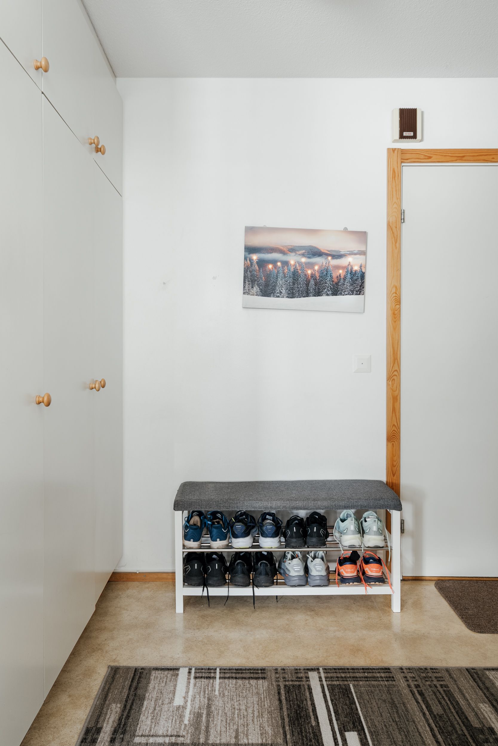 Image 10/37