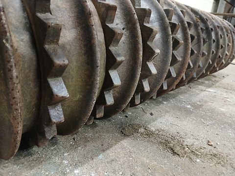 Image 7/9