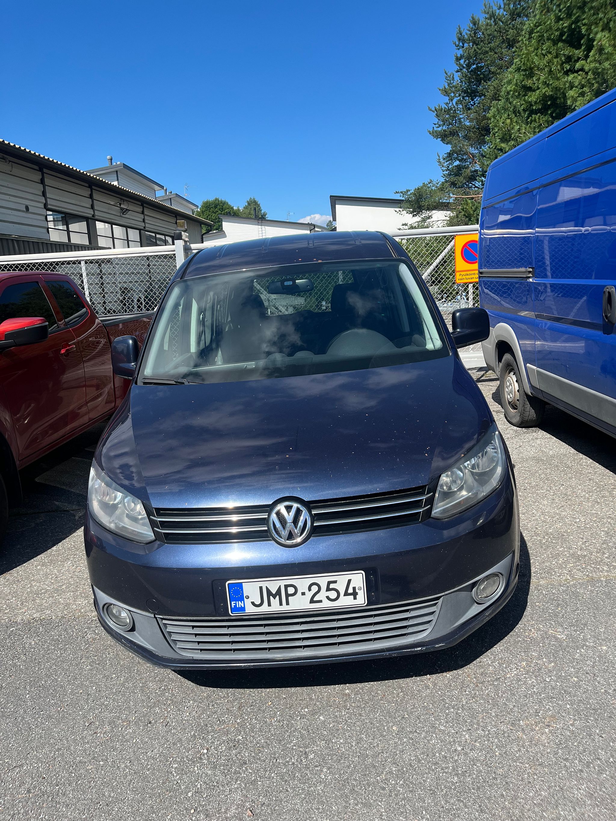 Image 2/15