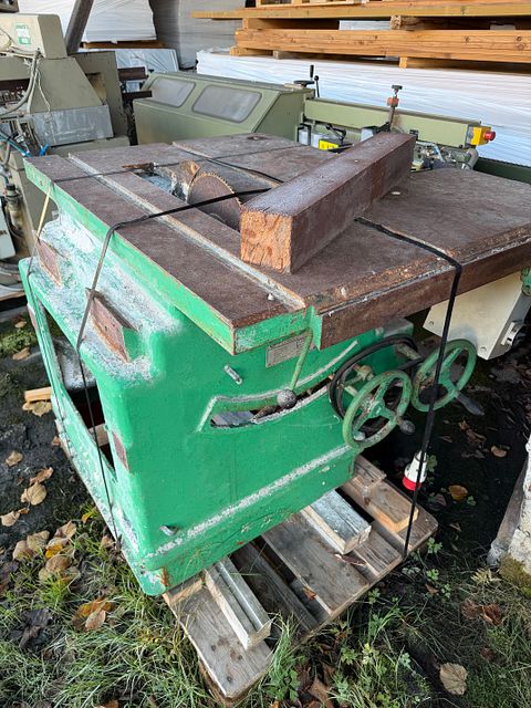 Image 2/12