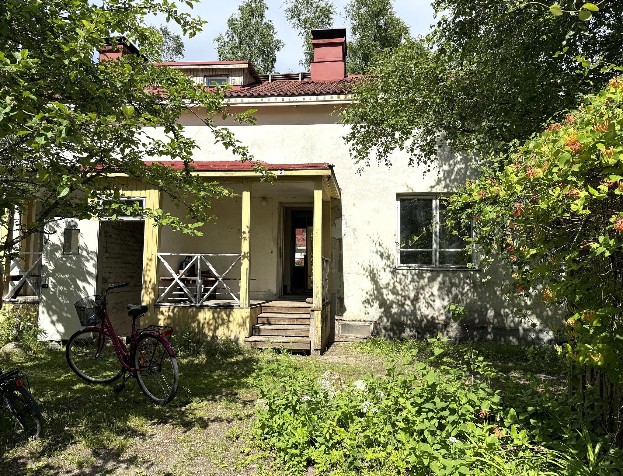 Image 1/18