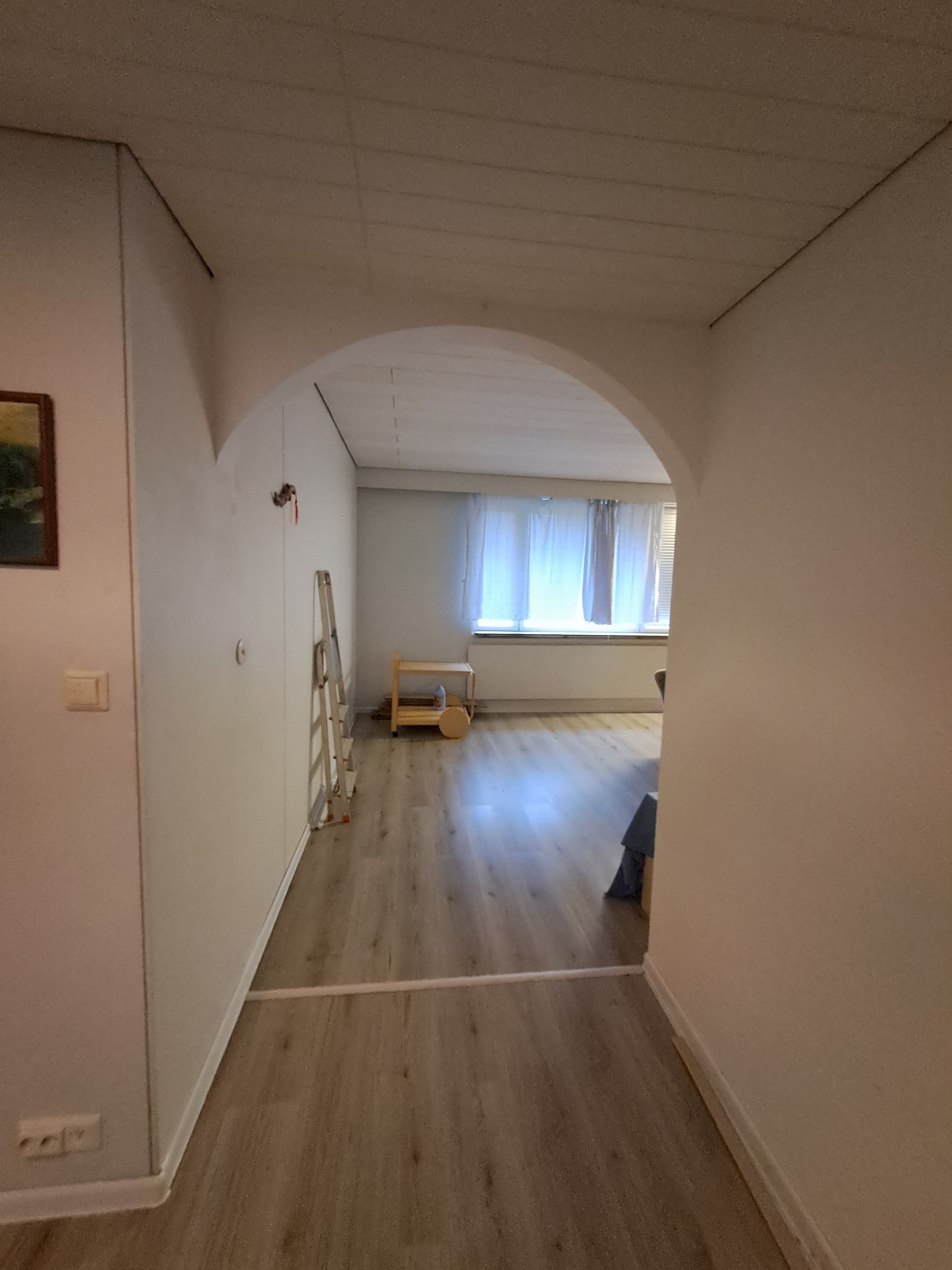 Image 11/66