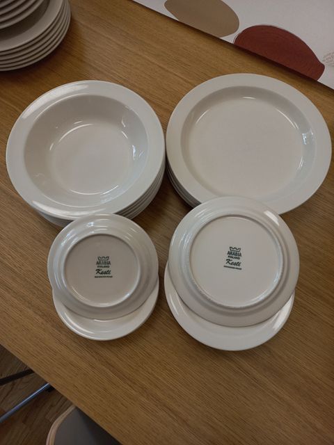 Image 2/4