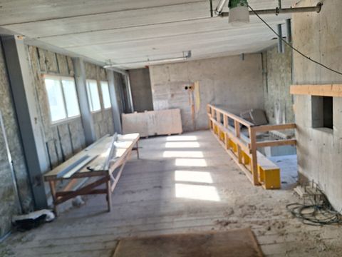 Image 13/20