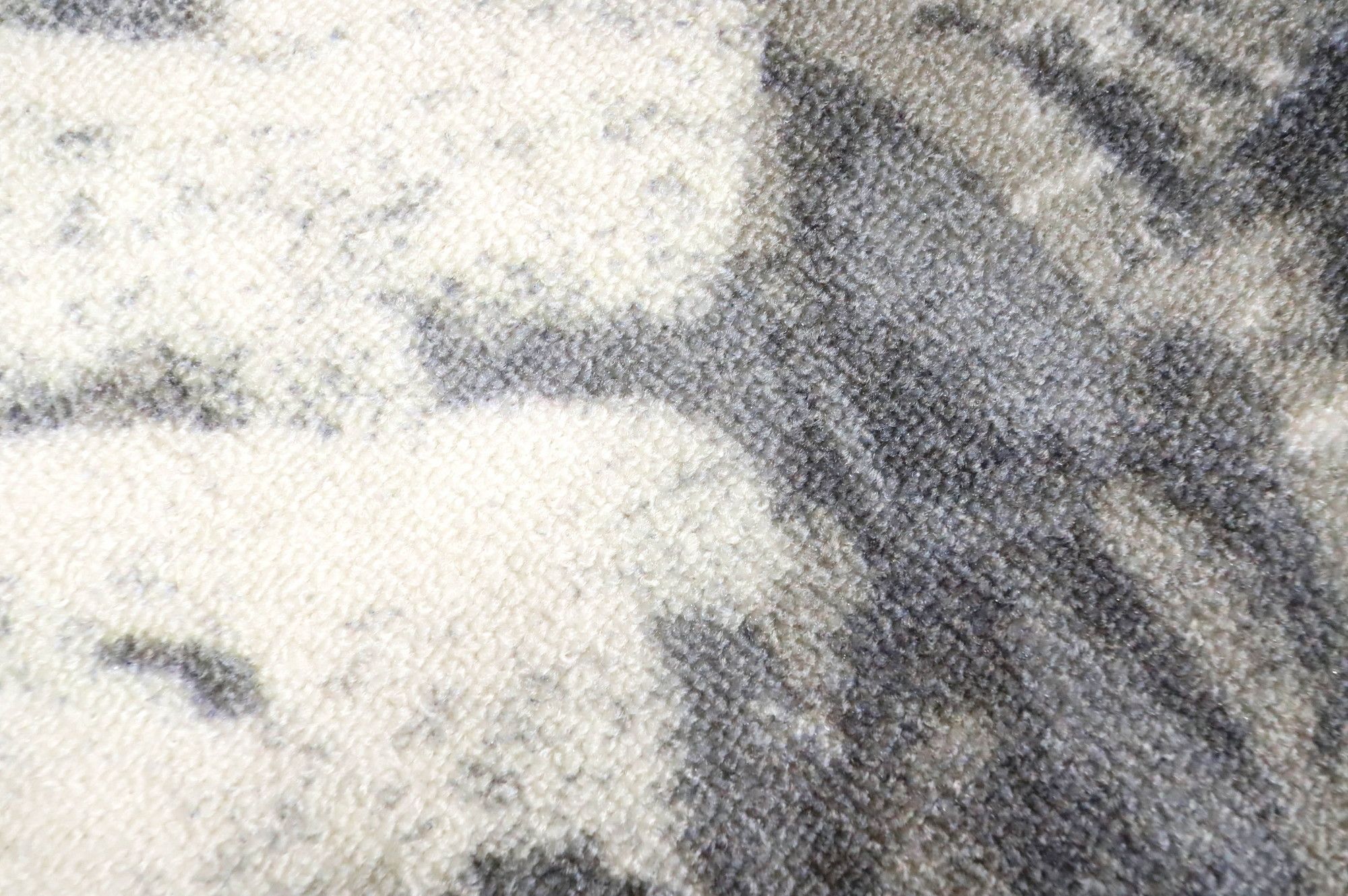 Image 2/6