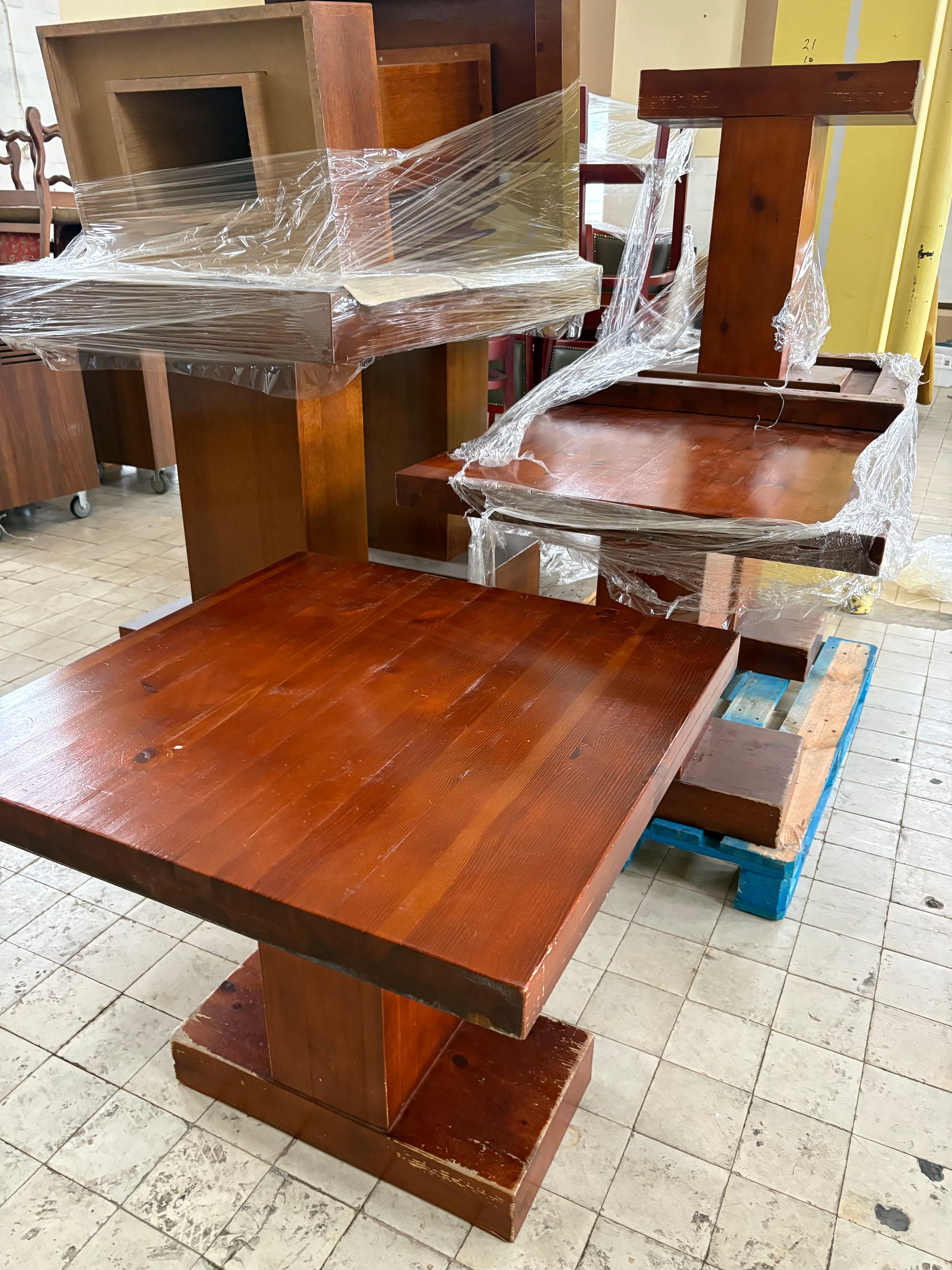 Image 1/7