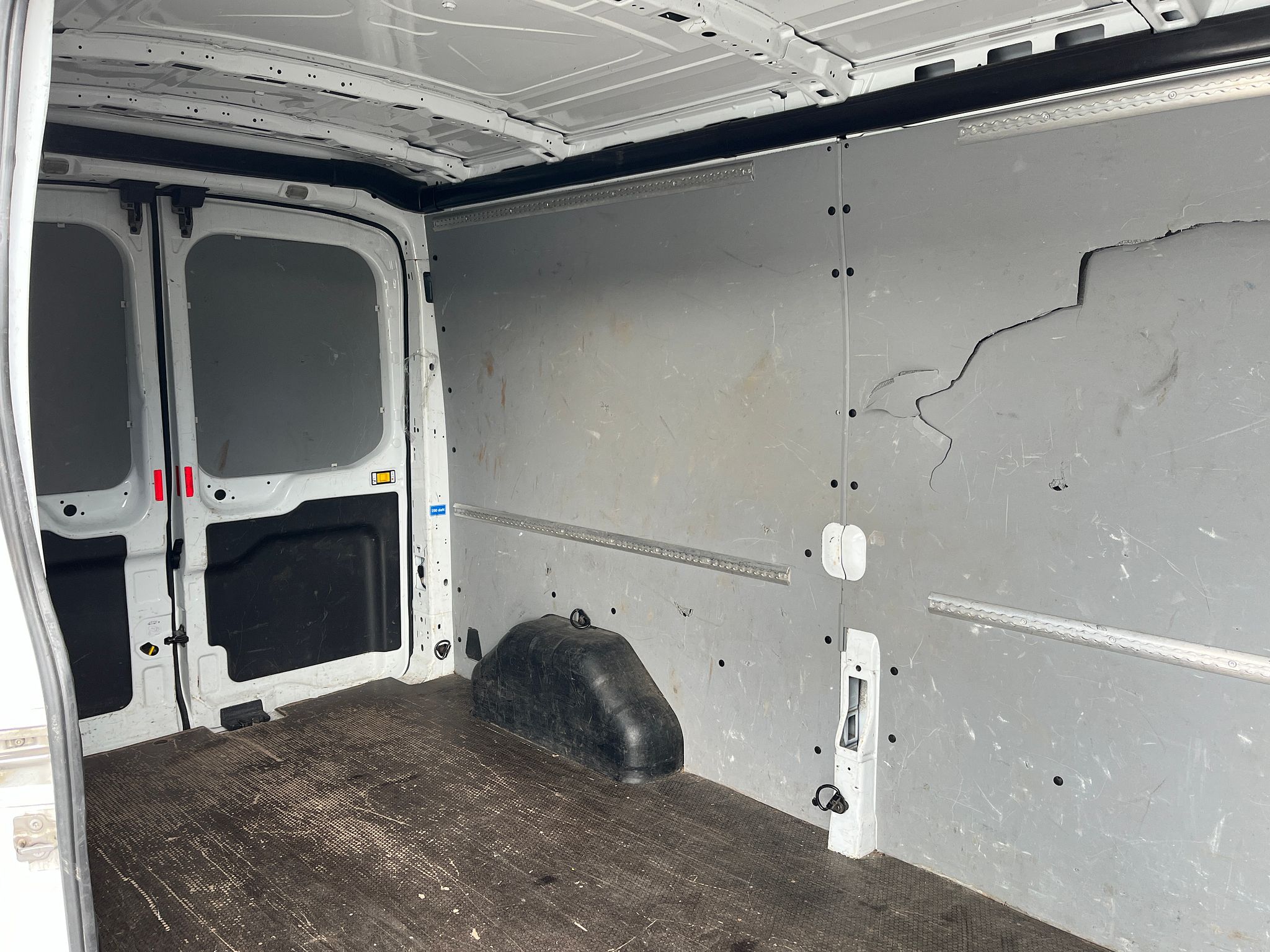 Image 14/46