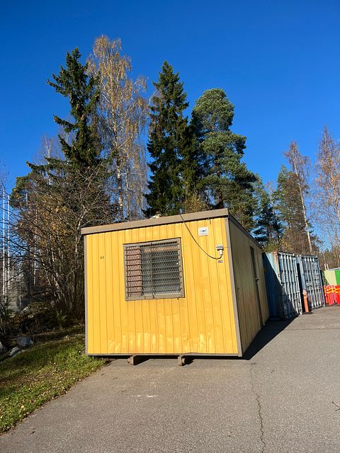 Image 2/8