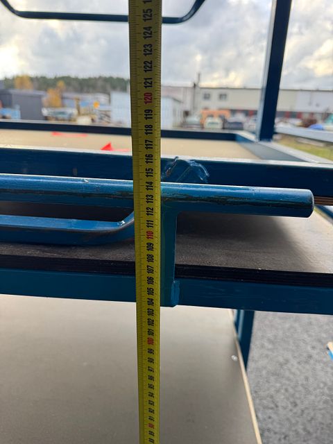 Image 6/8