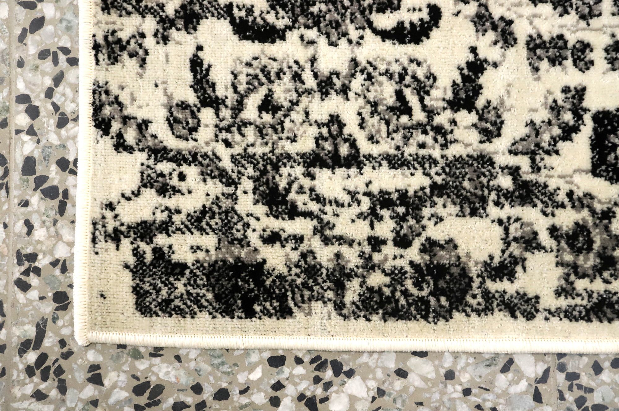 Image 3/5