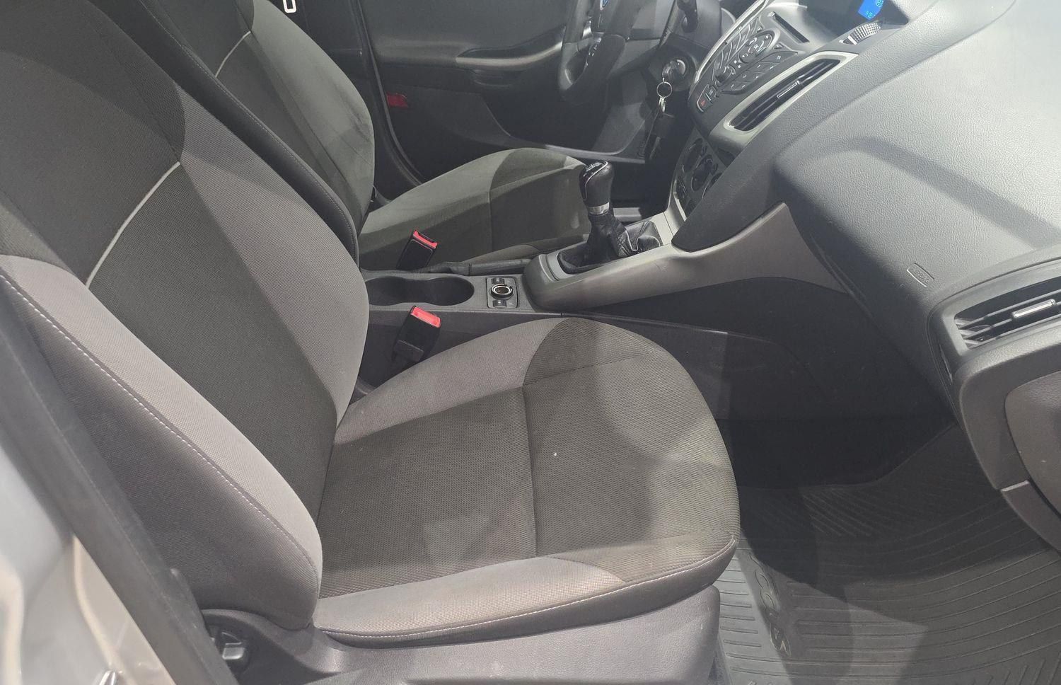 Image 15/19