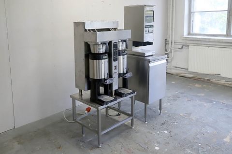 Image 2/30