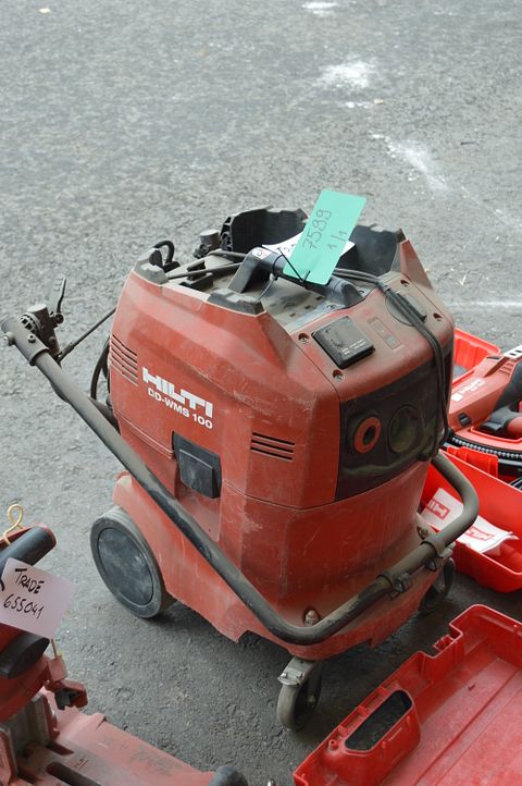 Image 11/17
