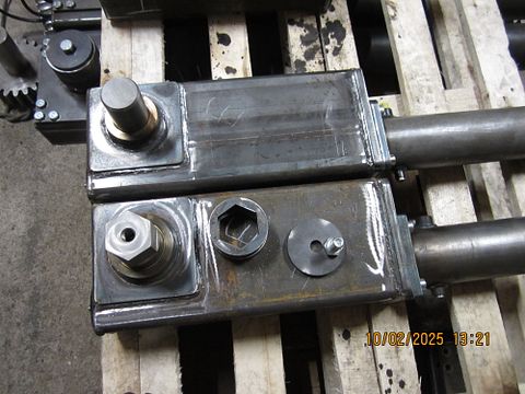 Image 7/13