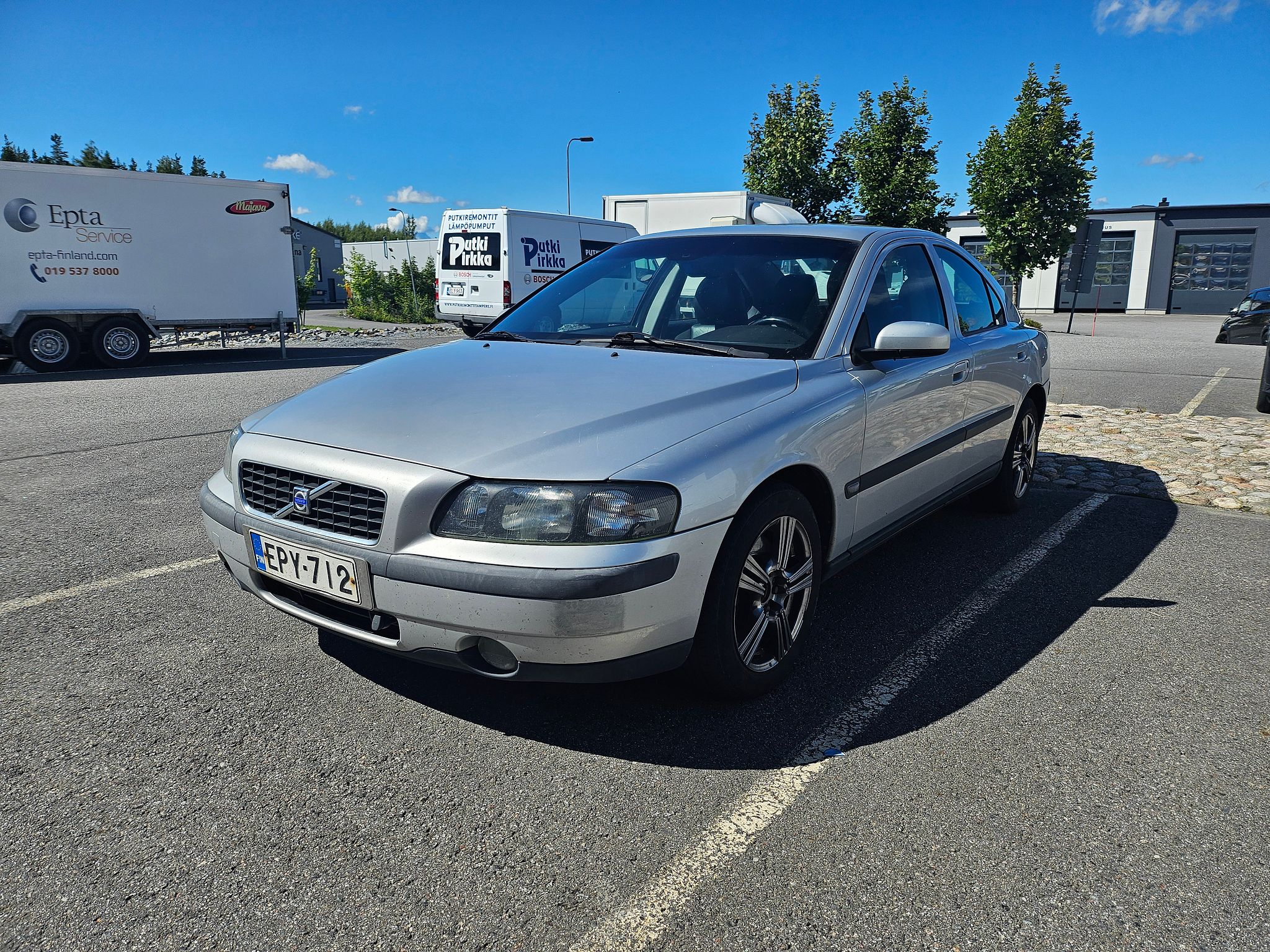 Image 1/15