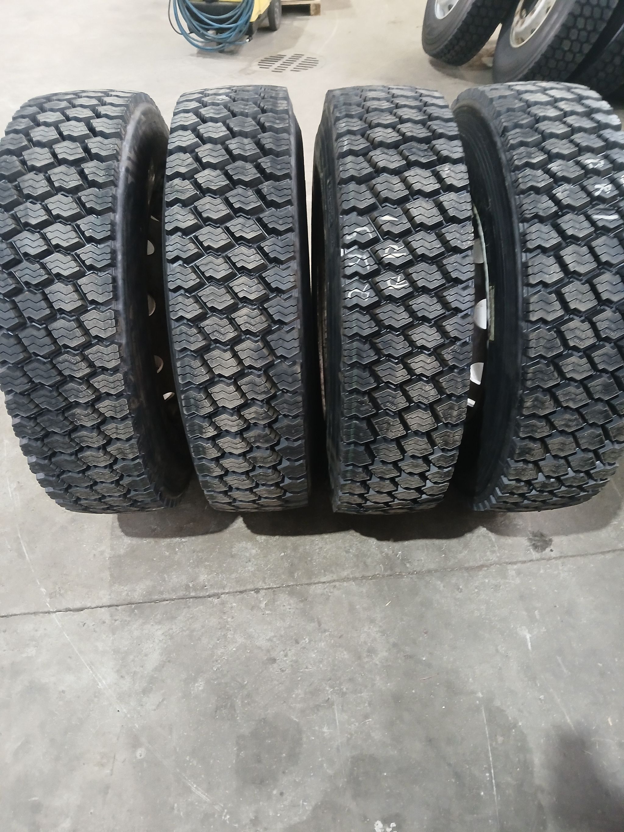 Image 3/7