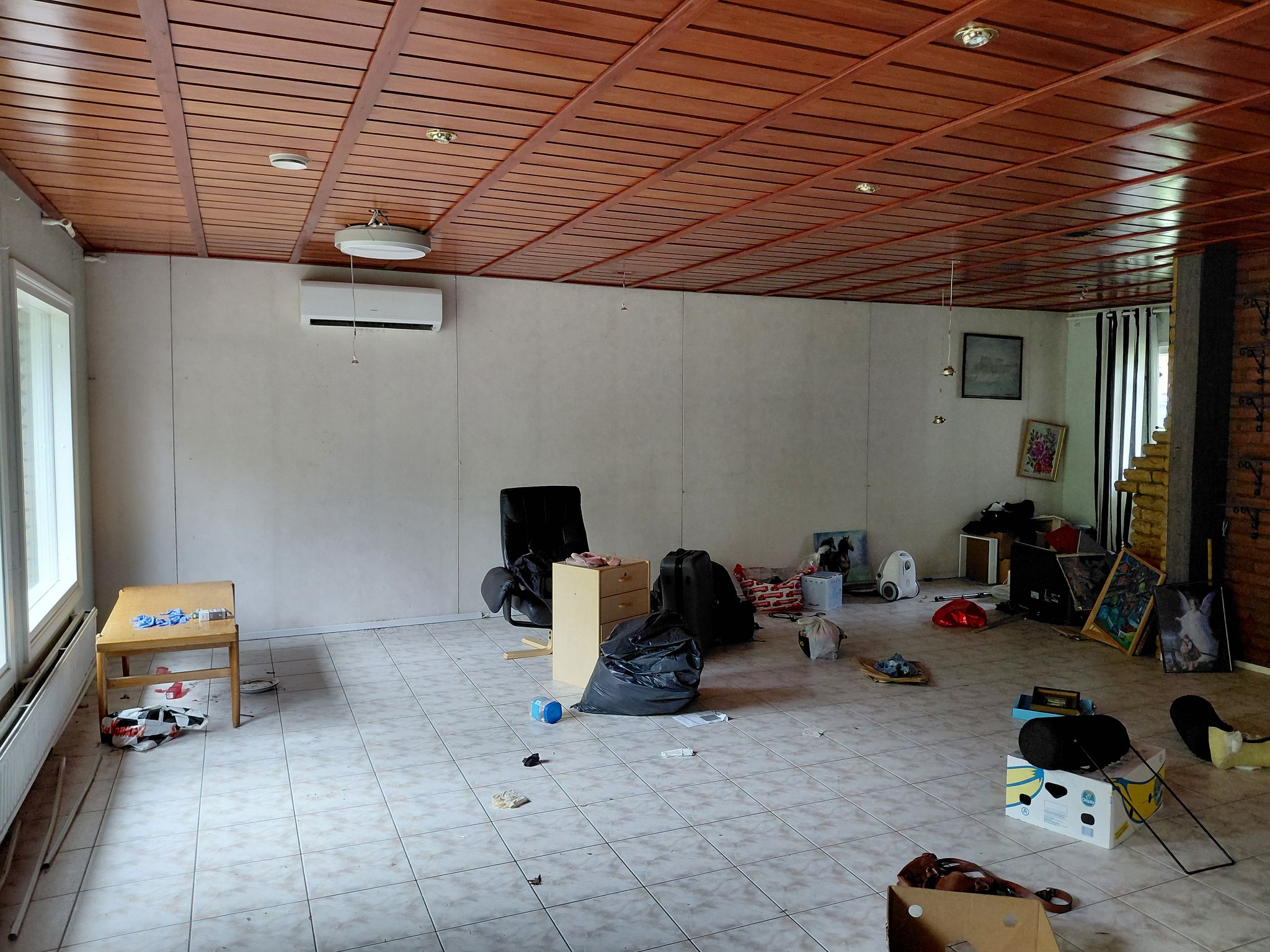 Image 18/40