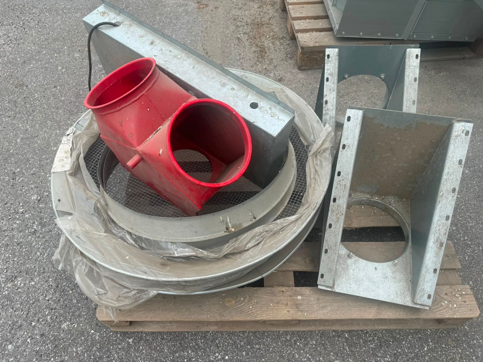 Image 2/4